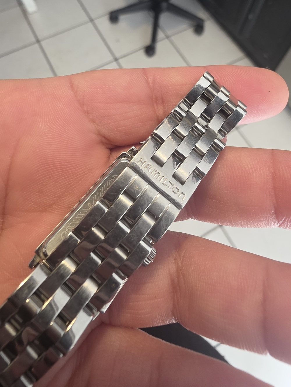 Hamilton Vintage Watch Classic Silver Tone Needs Battery As Is - Picture 10 of 11